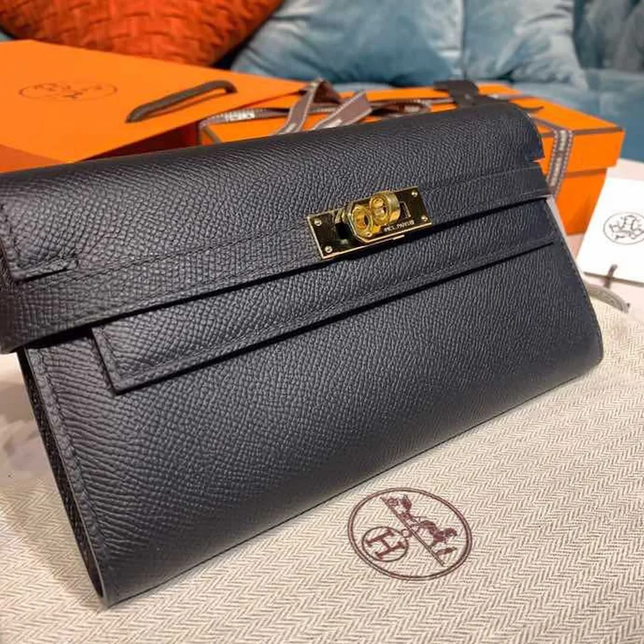 Hermes Kelly Wallet To Go Woc Black With Gold Toned Hardware Bag /