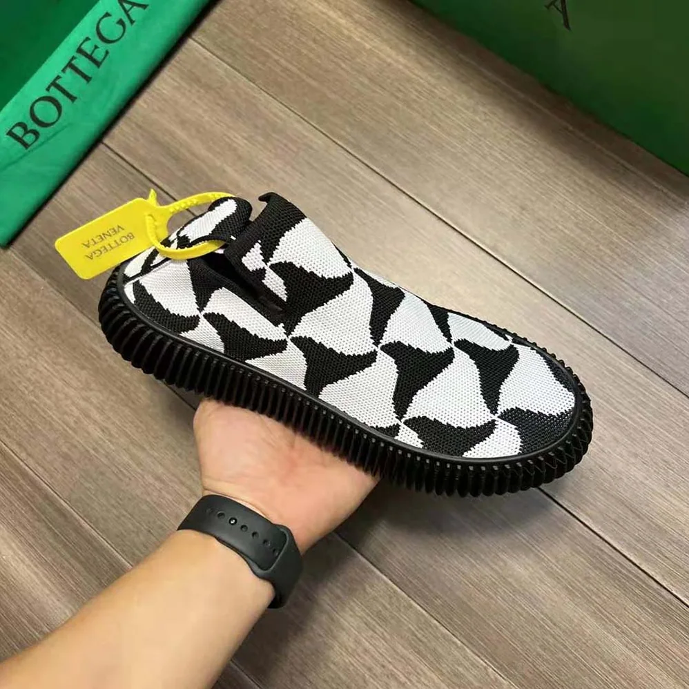 Bottega Veneta Ripple Wavy Triangle Tech Knit Slip-on Sneakers for Unisex in Black