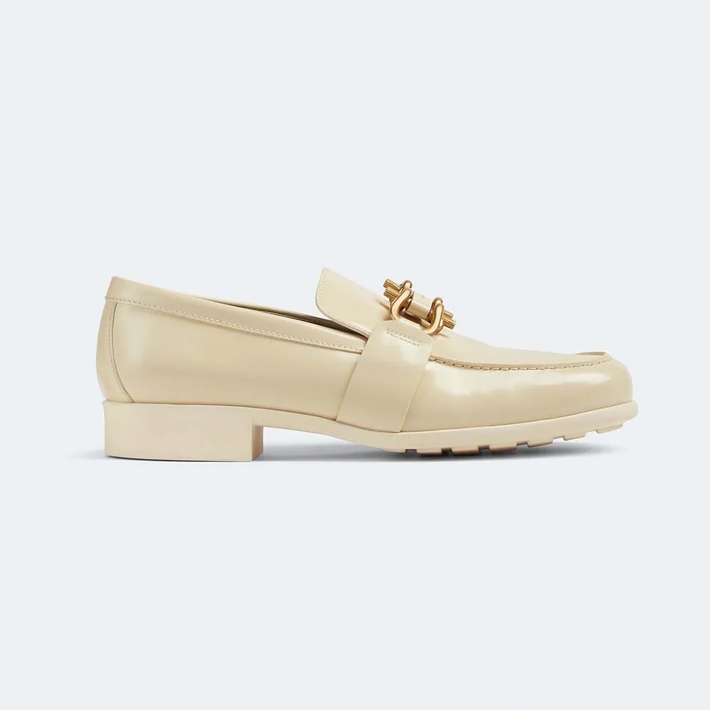 Bottega Veneta Monsieur Loafer in Calfskin Leather for Unisex in Beige Bottega Veneta Monsieur Loafer in Calfskin Leather for Unisex in Beige