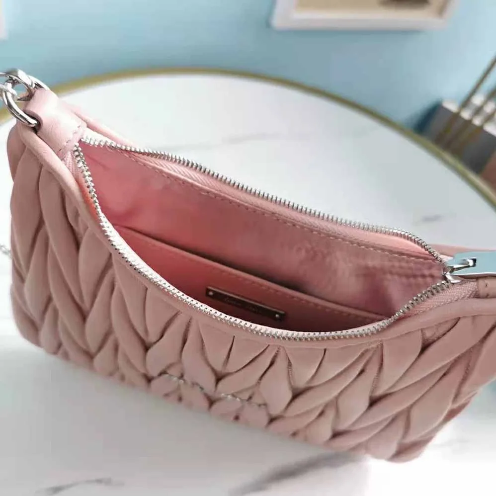 Miu Miu Small Matelasse Nappa Leather Shoulder Bag for Women in Pink Miu Miu Small Matelasse Nappa Leather Shoulder Bag for Women in Pink