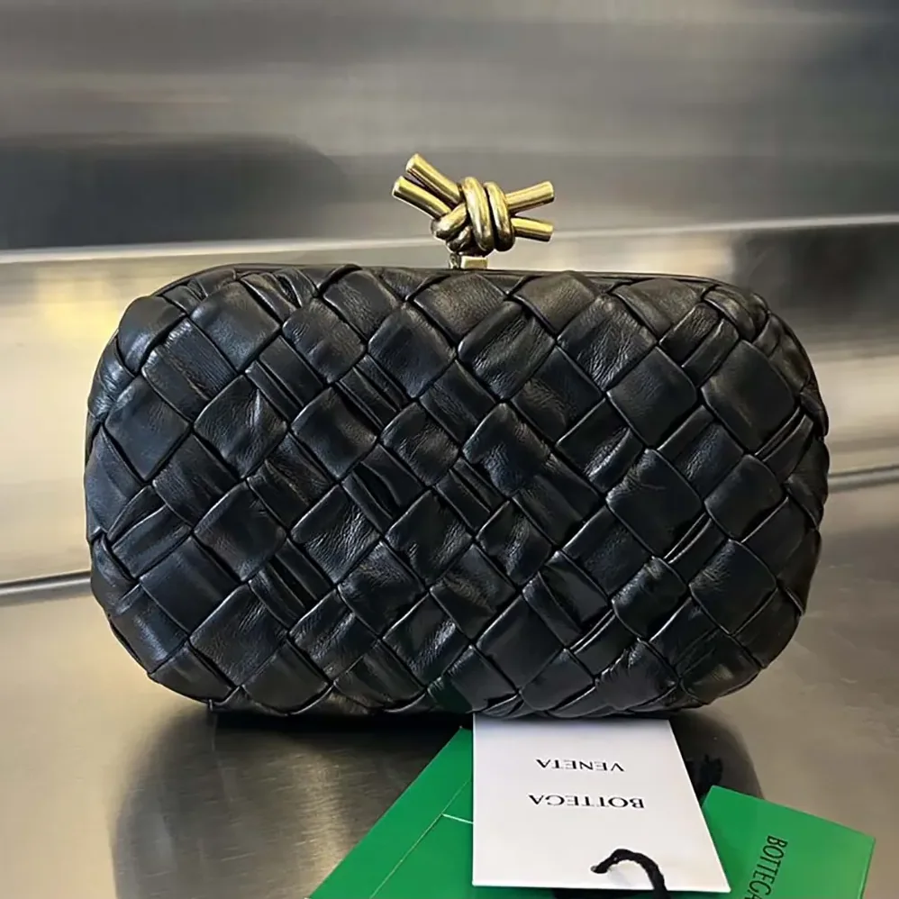 Bottega Veneta Knot Minaudière Clutch in Calfskin Leather for Women in Black Bottega Veneta Knot Minaudière Clutch in Calfskin Leather for Women in Black