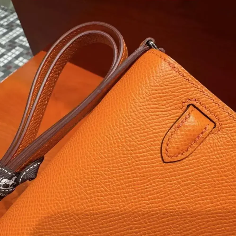 Hermes Kelly To Go in Epsom Leather for Women in Orange Hermes Kelly To Go in Epsom Leather for Women in Orange