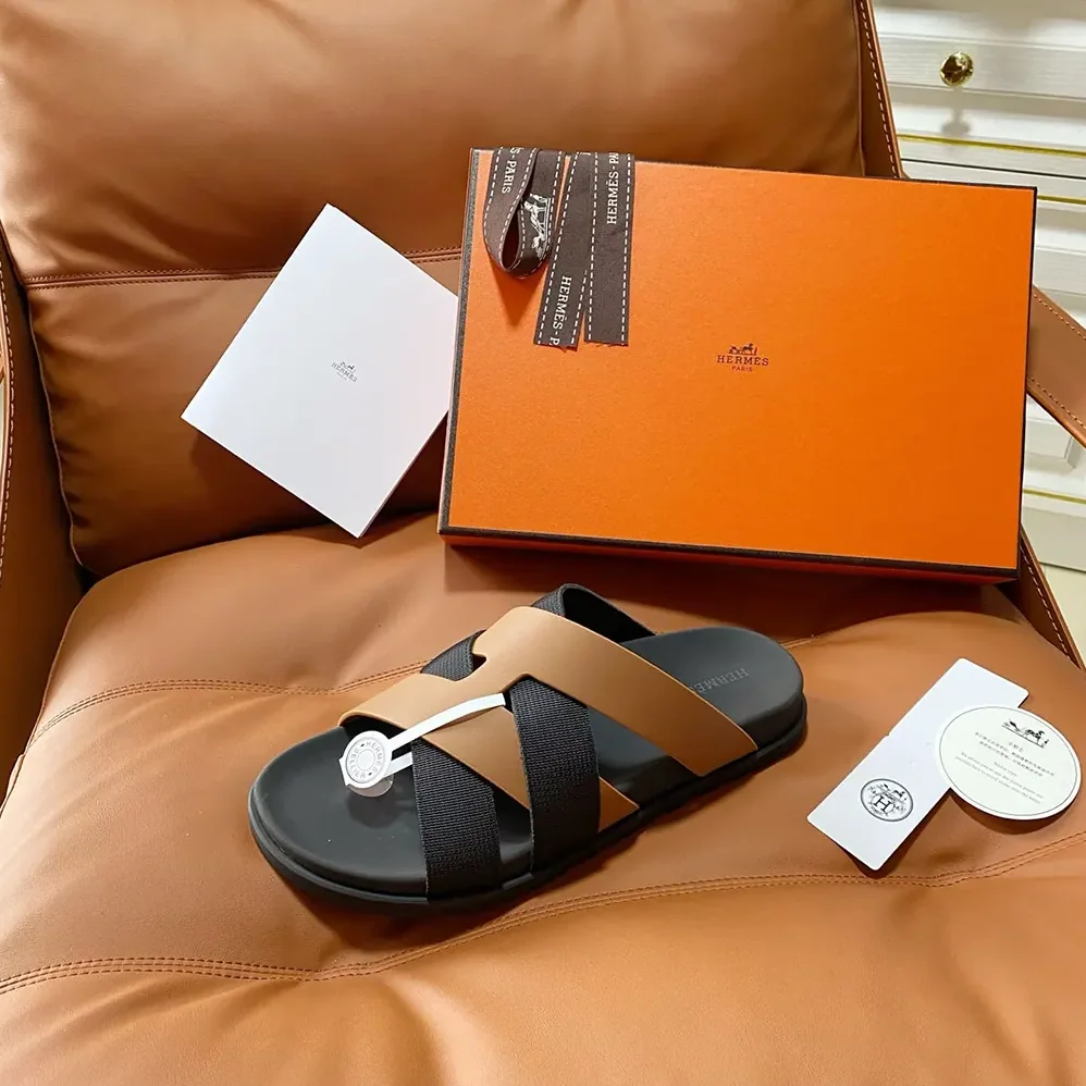Hermes Kazimir Sandal for Unisex in Brown/Black Hermes Kazimir Sandal for Unisex in Brown/Black