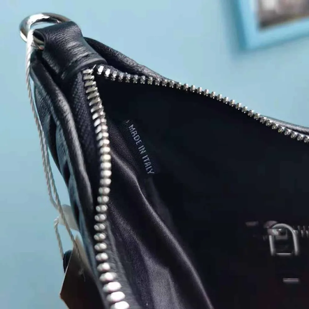 Miu Miu Large Matelasse Nappa Leather Shoulder Bag for Women in Black Miu Miu Large Matelasse Nappa Leather Shoulder Bag for Women in Black