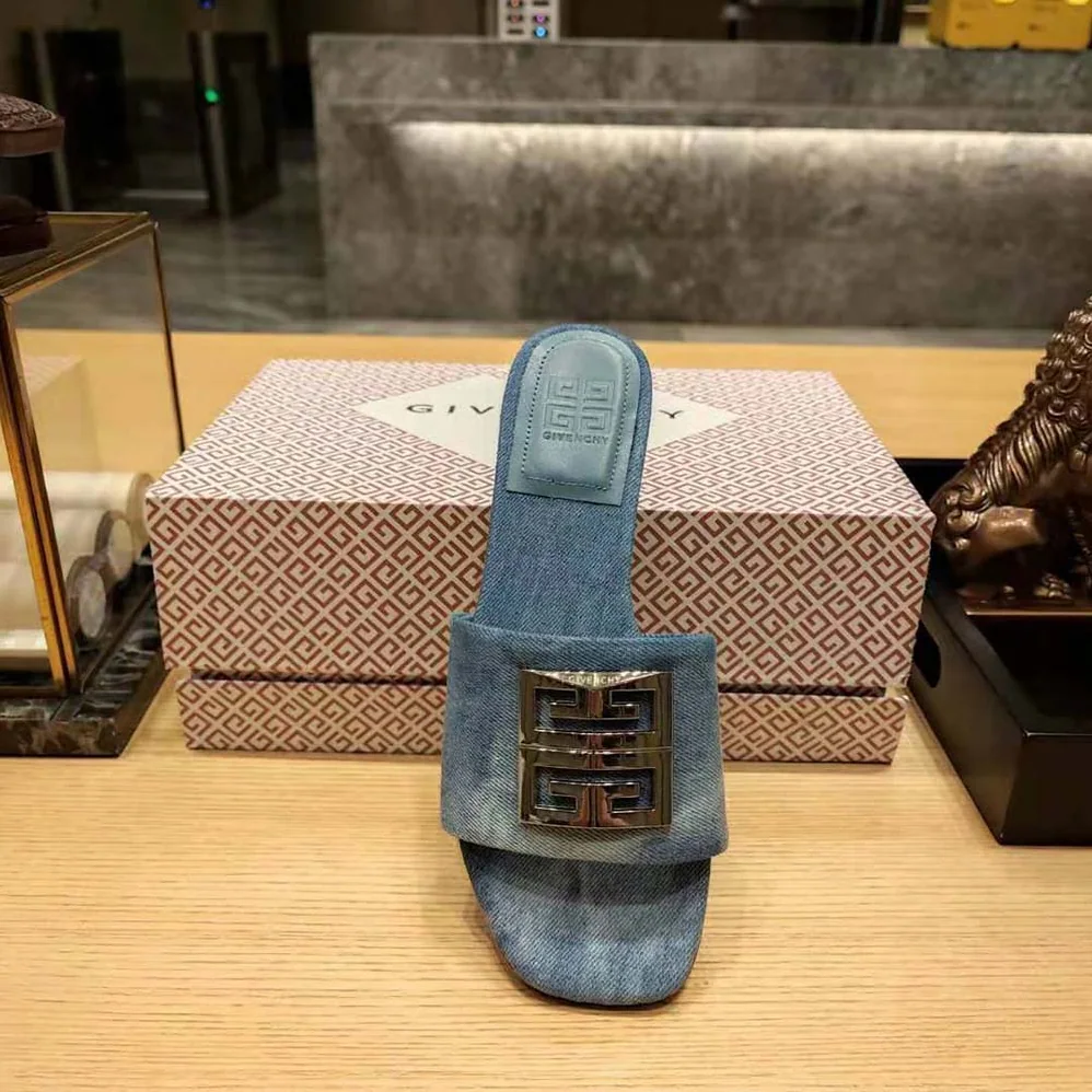 Givenchy 4G Mules in Washed Denim for Women in Blue Givenchy 4G Mules in Washed Denim for Women in Blue