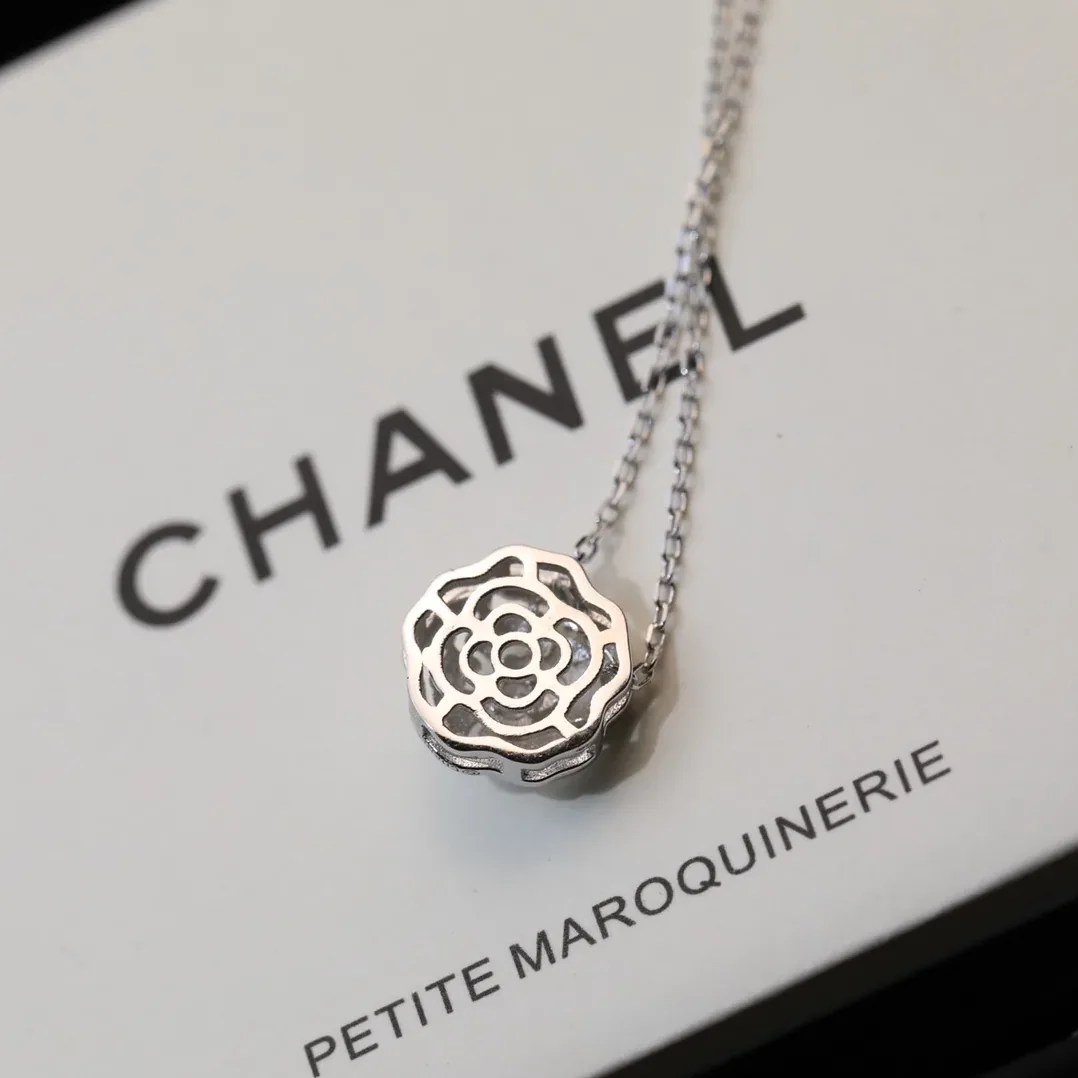 Chanel Extrait De Camélia Necklace Silver Tone