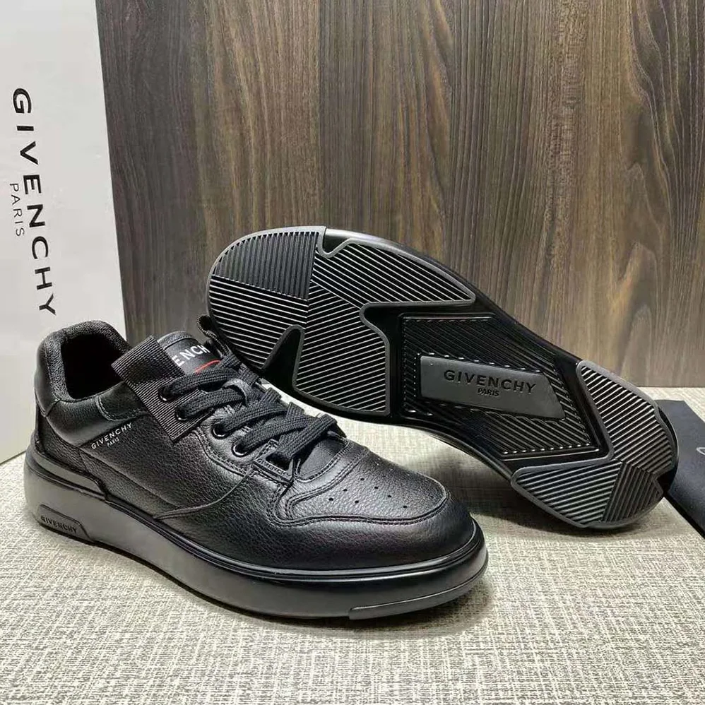 Givenchy Wing Low Sneakers in Satin for Men in Black