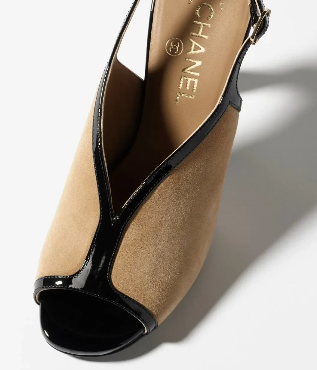 Chanel Suede Sandals Beige/Black --U1768