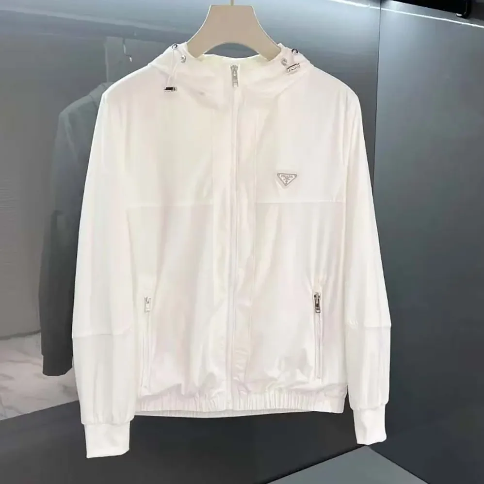 Prada Logo Plaque Hooded Windbreaker for Men in White Prada Logo Plaque Hooded Windbreaker for Men in White