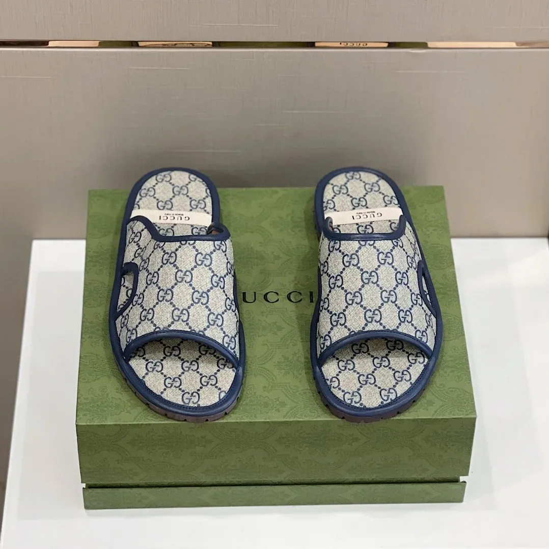 Gucci GG Supreme Slide Sandal Blue And Beige for Men Gucci GG Supreme Slide Sandal Blue And Beige for Men