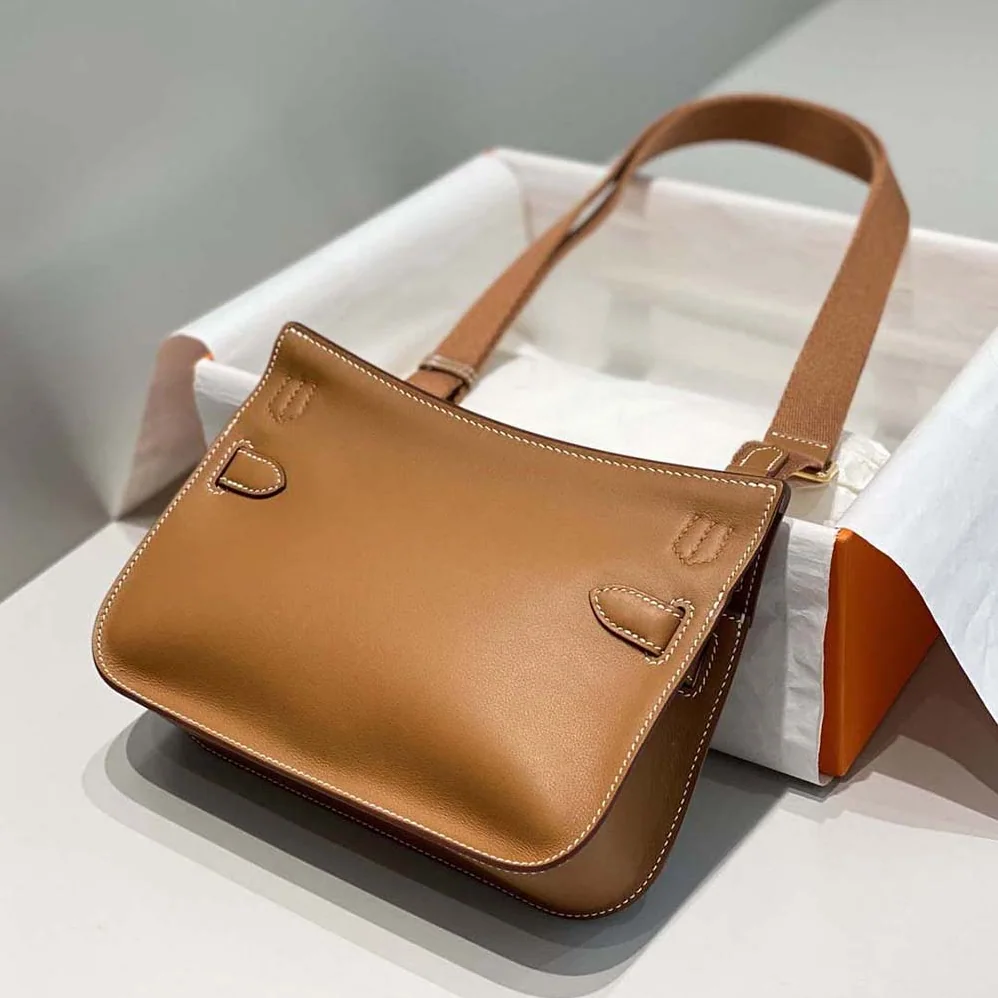 Hermes Jyspiere in Evercolor Leather for Women in Brown Hermes Jyspiere in Evercolor Leather for Women in Brown