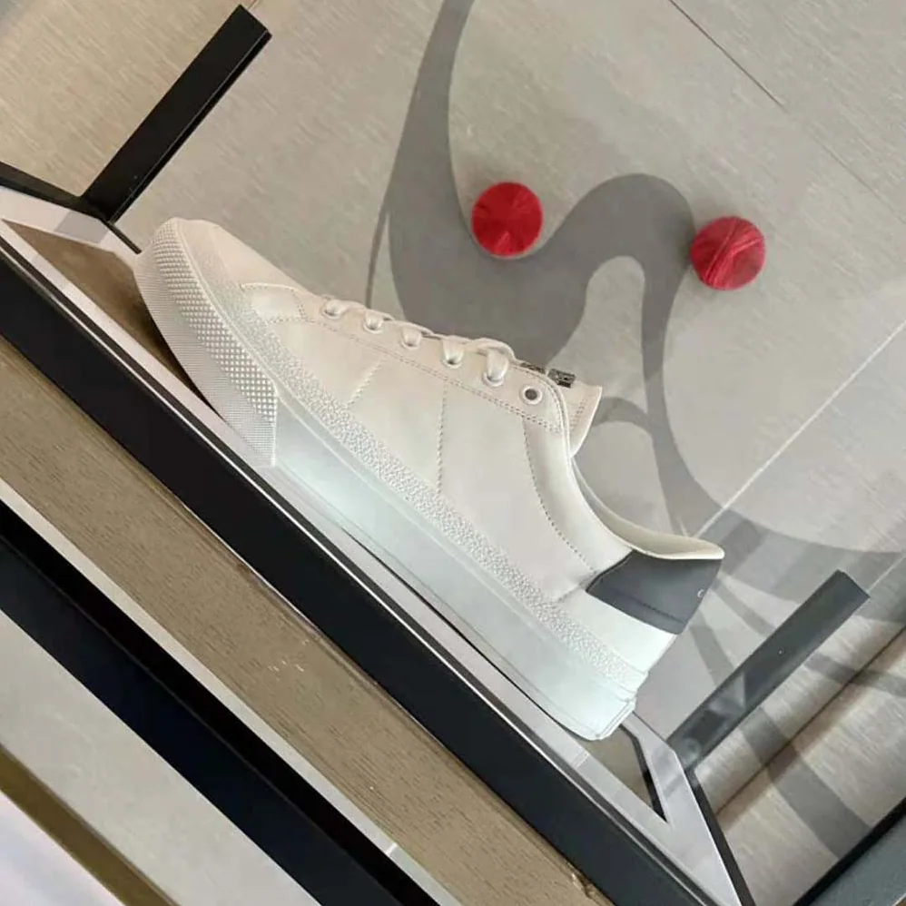 Givenchy Sneakers City Sport in Two Tone Leather for Men in White Givenchy Sneakers City Sport in Two Tone Leather for Men in White