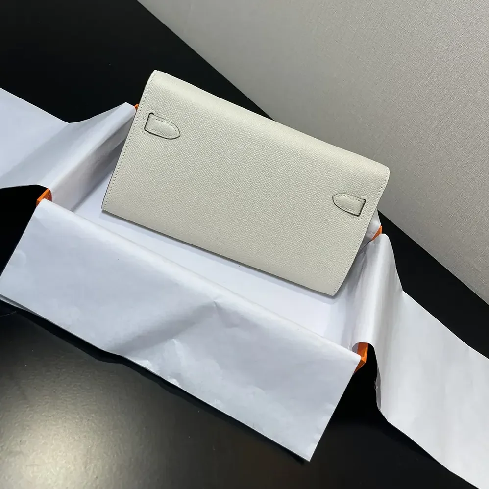 Hermes Kelly To Go in Epsom Leather for Women in White/Silver Hermes Kelly To Go in Epsom Leather for Women in White/Silver