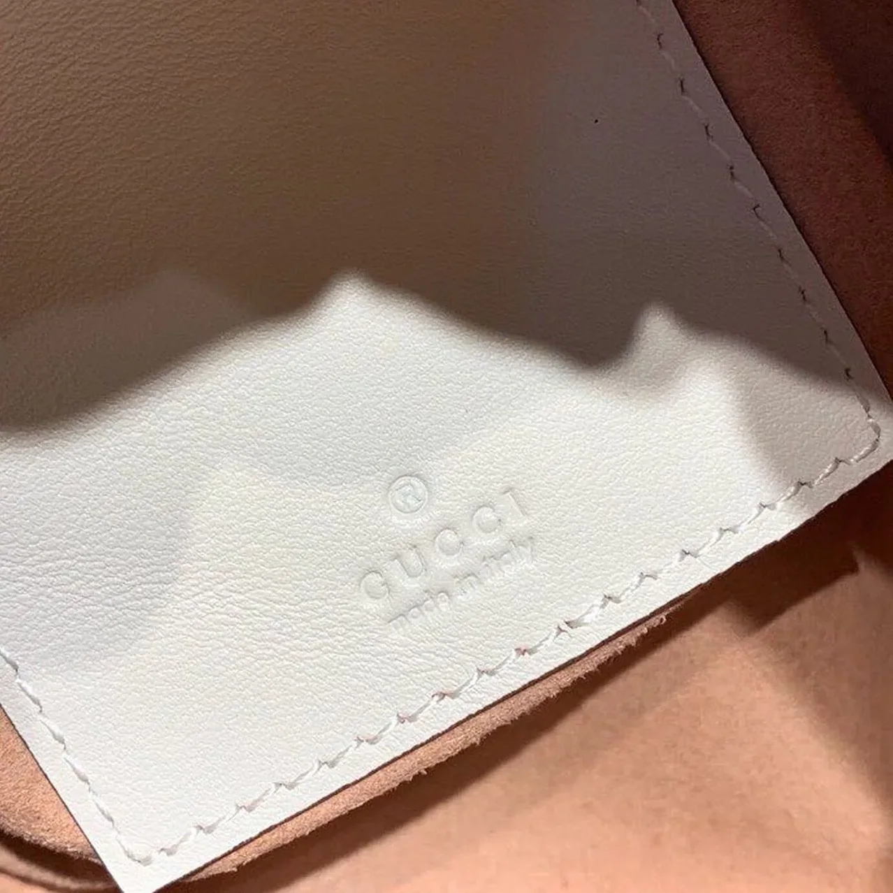 Gucci GG Marmont Mini Bucket Bag White Matelassé Chevron /