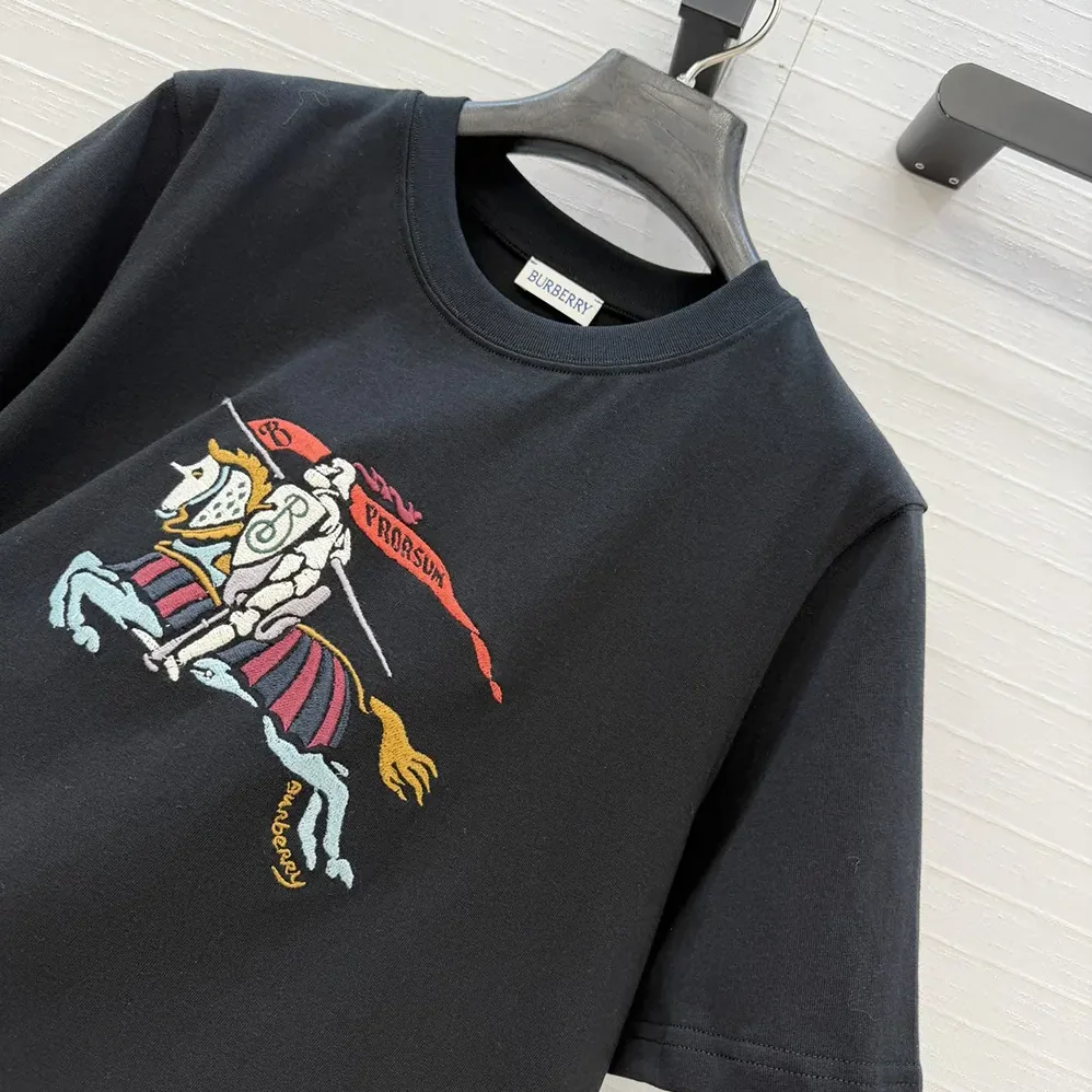 Burberry Crystal EKD Cotton T-shirt for Women in Black Burberry Crystal EKD Cotton T-shirt for Women in Black