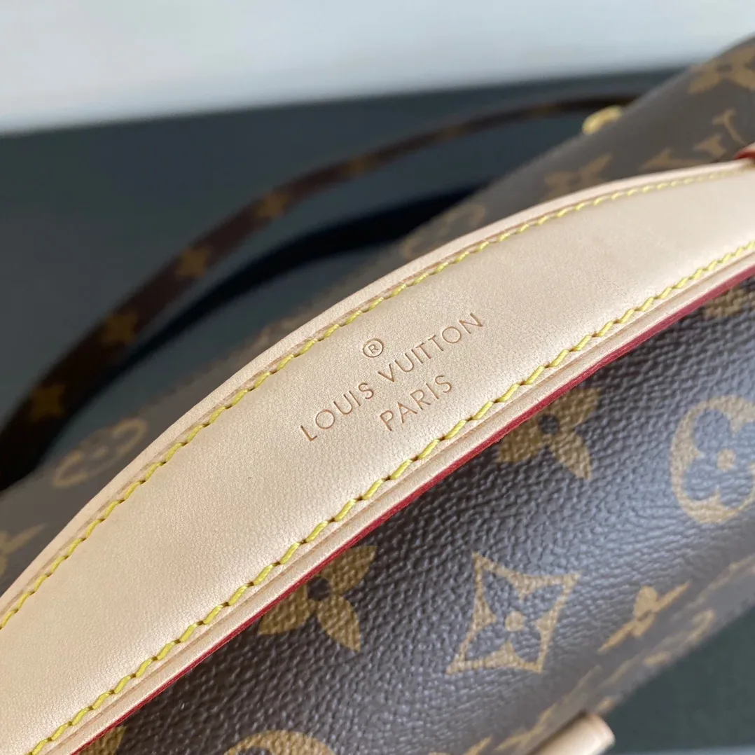 Louis Vuitton Pochette Metis Shoulder Bag / Brown Monogram Canvas Gold Hardware