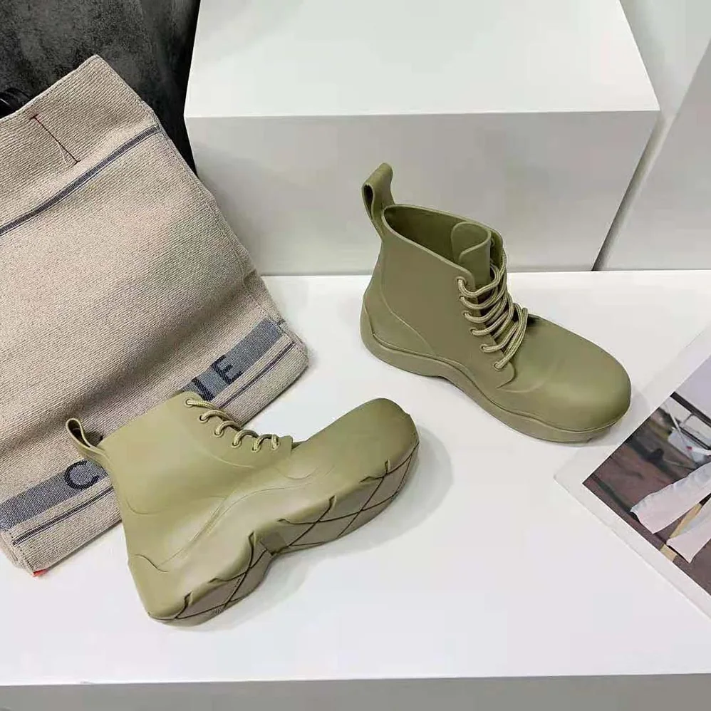 Bottega Veneta Puddle Lace-Up Ankle Boot for Unisex in Green