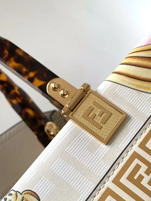 Fendi Fendace Sunshine Tote Bag White /