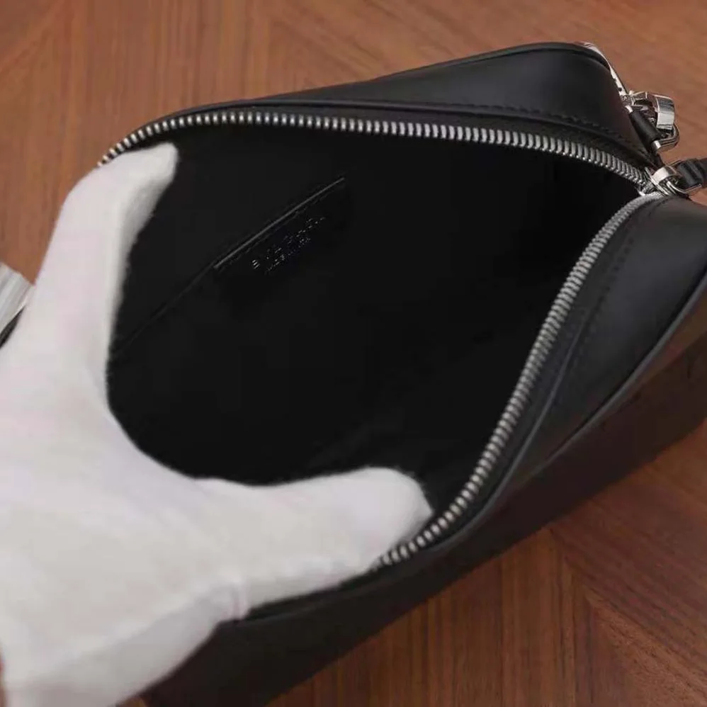 Bvlgari Bvlgari Logo Camera Bag in Calf Leather for Women in Black