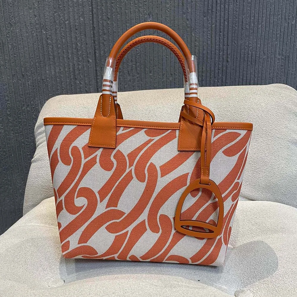 Hermes Steeple 25 Ecru Tote Bag for Unisex in Orange