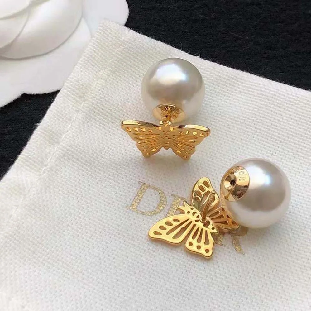 Dior Tribales Earrings Gold-Finish Metal and White Resin Pearls for Women Dior Tribales Earrings Gold-Finish Metal and White Resin Pearls for Women