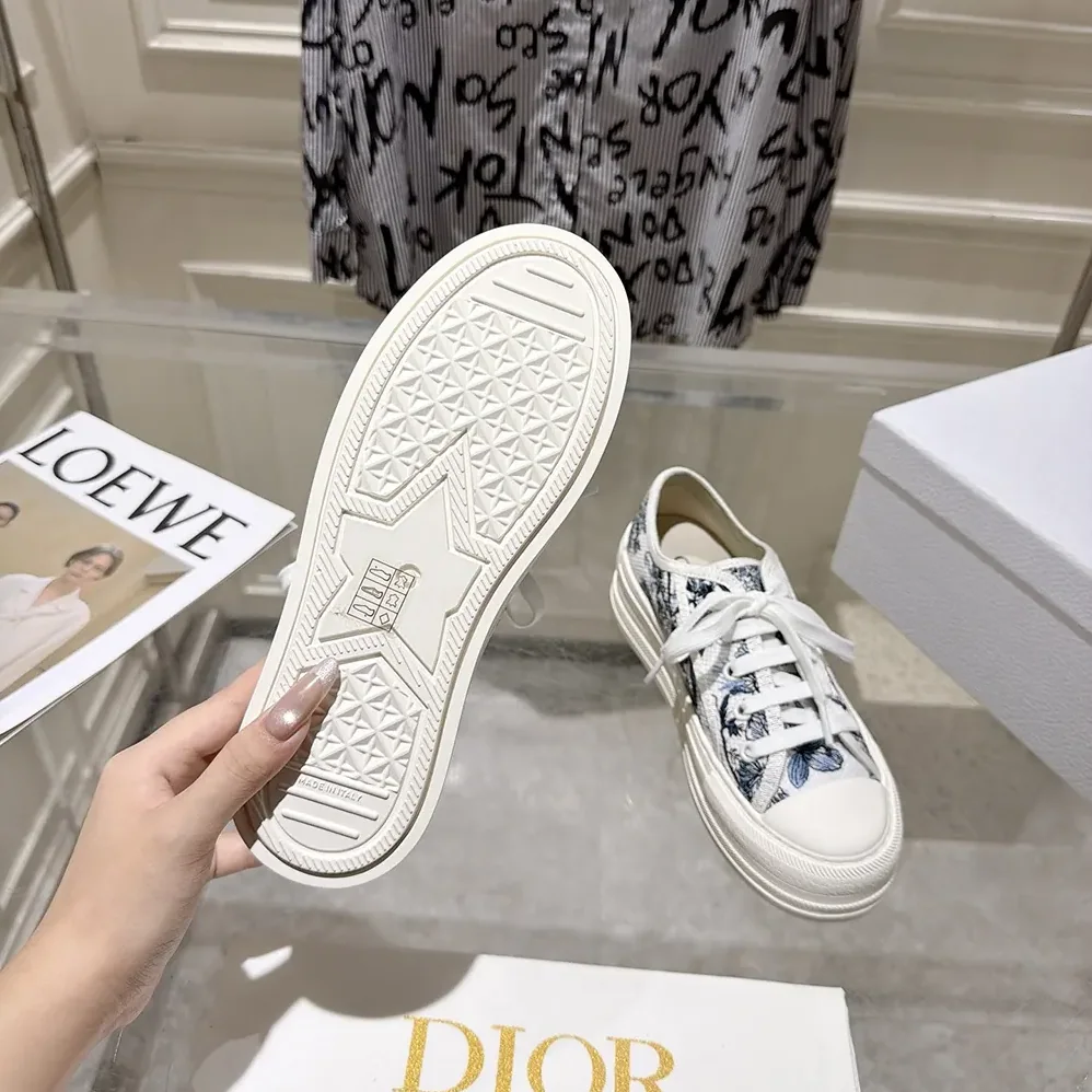 Dior Dioriviera Walk'n'Dior Sneaker White and Blue Toile de Jouy Floral Garden Embroidered Cotton for Women Dior Dioriviera Walk'n'Dior Sneaker White and Blue Toile de Jouy Floral Garden Embroidered Cotton for Women