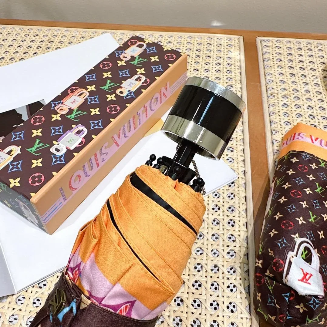 Louis Vuitton Opening Folding Monogram Umbrella Brown Louis Vuitton Opening Folding Monogram Umbrella Brown