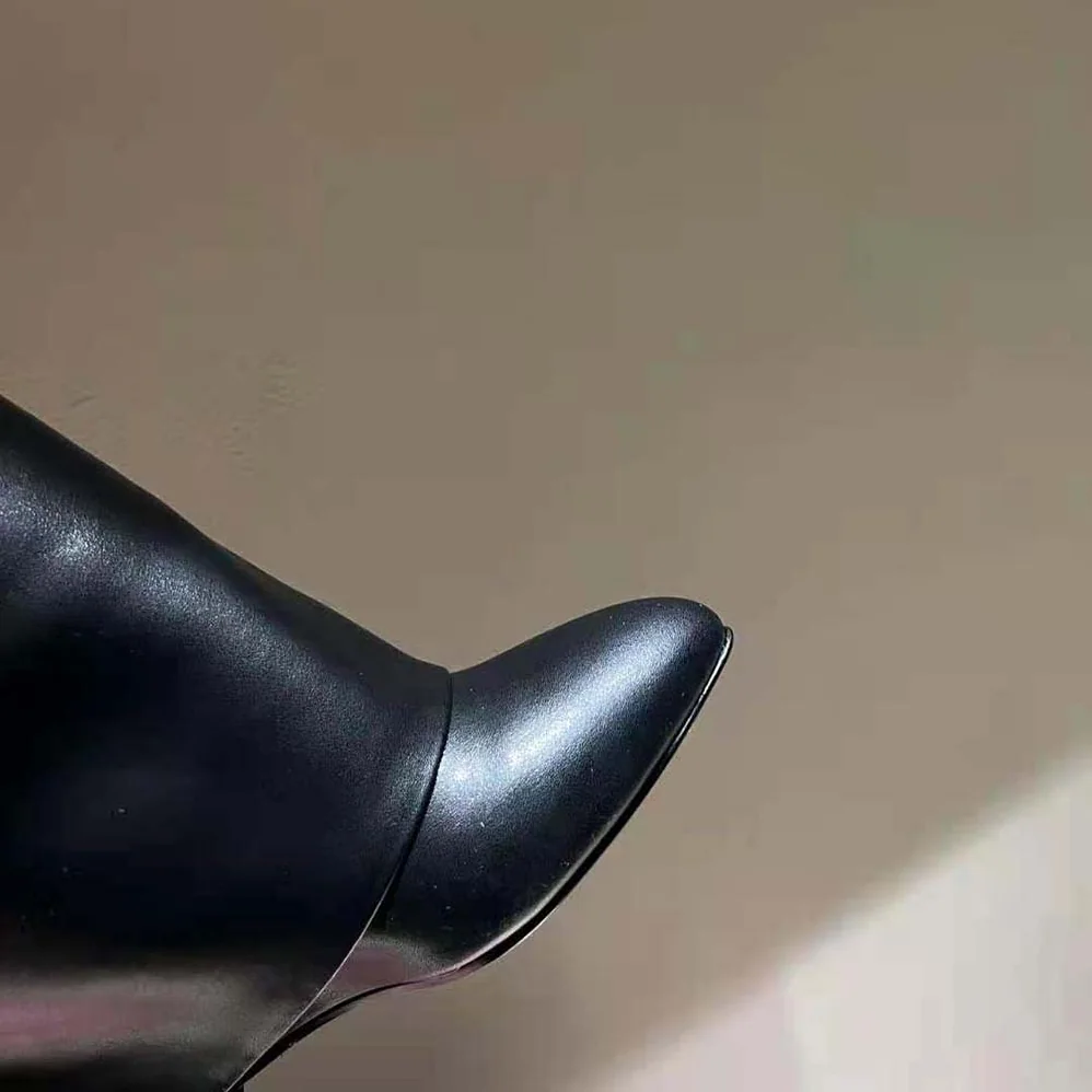 Givenchy Shark Lock Ankle Boots in Leather for Women in Black