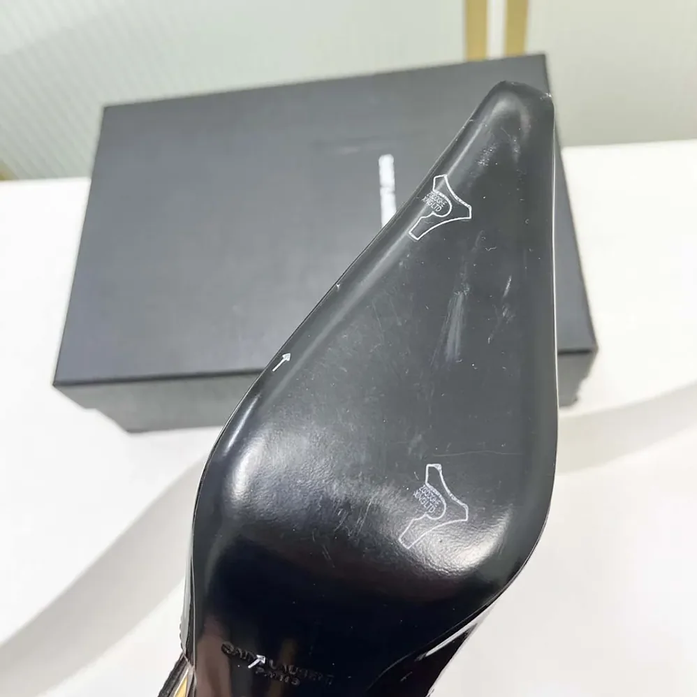 Saint Laurent YSL Lee Slingback Pumps in Patent Leather for Women Saint Laurent YSL Lee Slingback Pumps in Patent Leather for Women