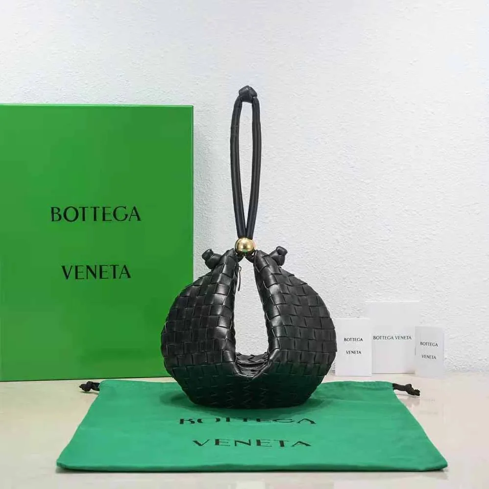 Bottega Veneta Turn Medium Intrecciato Leather Pouch with Adjustable Strap for Women in Black