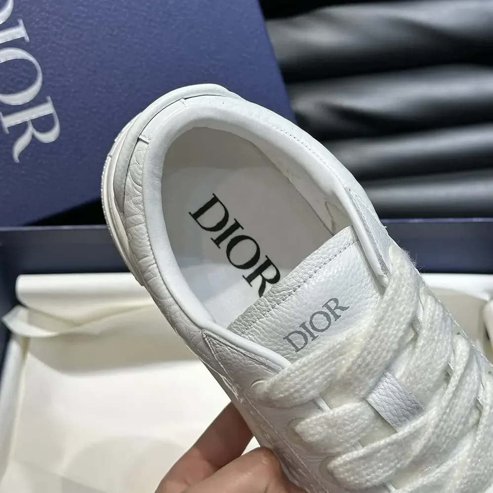 Dior B33 Sneaker White Grained Calfskin and White Dior Gravity Leather for Men Dior B33 Sneaker White Grained Calfskin and White Dior Gravity Leather for Men
