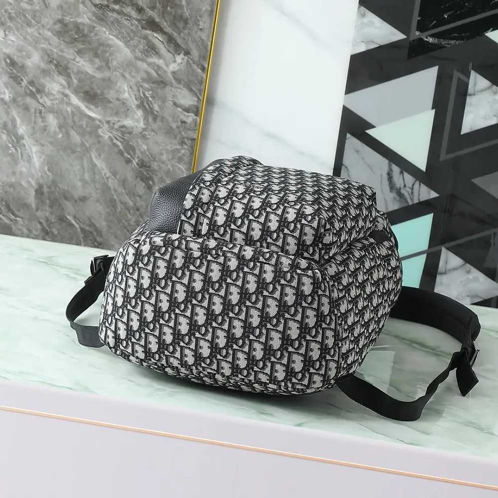 Dior Rider Soft Zipped Backpack Beige and Black Dior Oblique Jacquard with Black Grained Calfskin for Men Dior Rider Soft Zipped Backpack Beige and Black Dior Oblique Jacquard with Black Grained Calfskin for Men