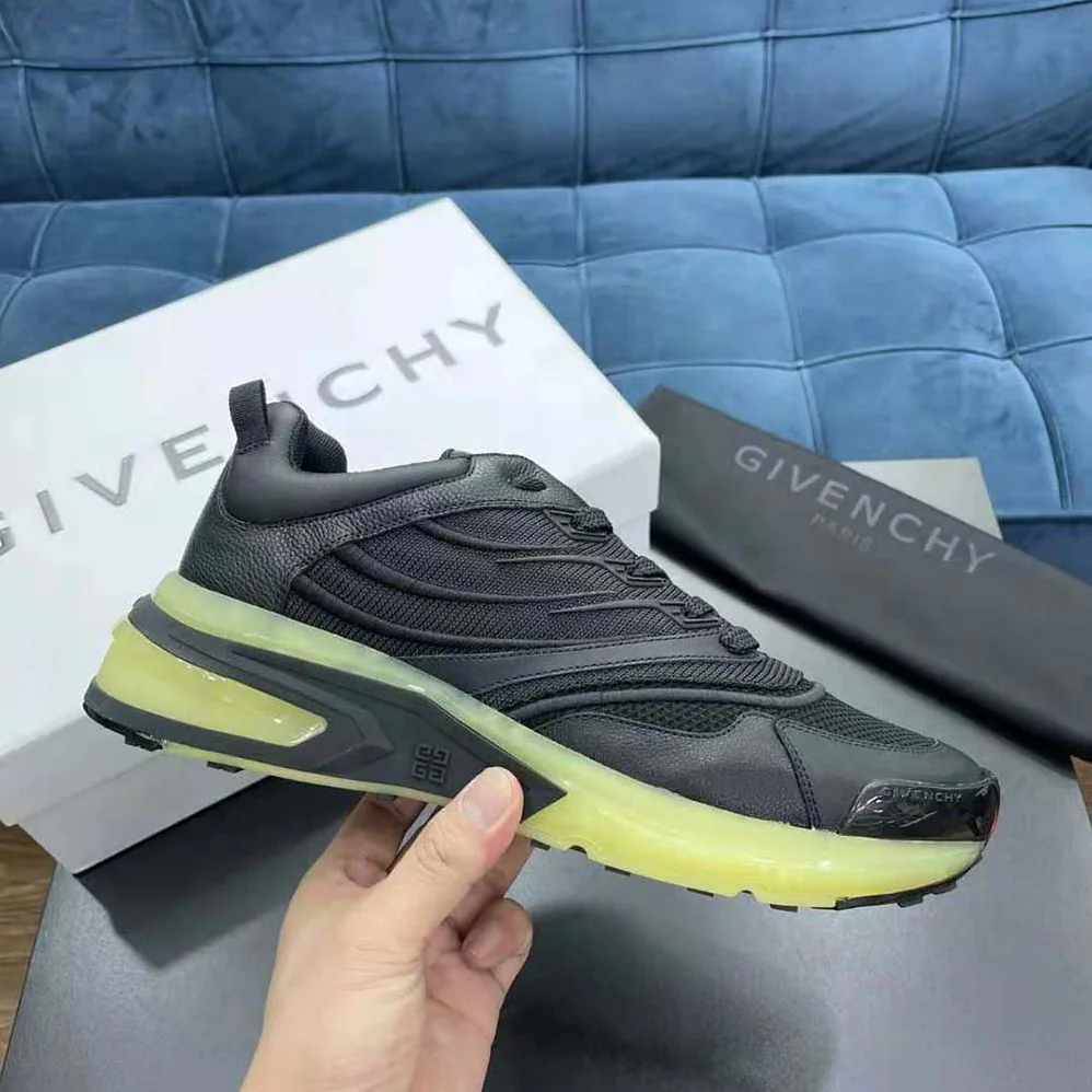 Givenchy Giv 1 Sneakers in Leather and Mesh for Unisex in Black Givenchy Giv 1 Sneakers in Leather and Mesh for Unisex in Black