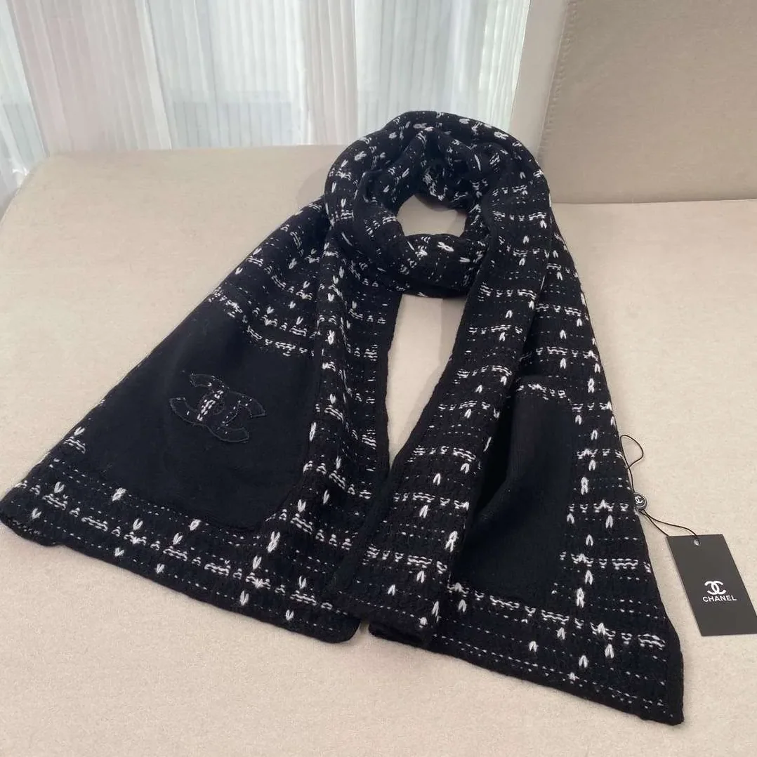 Chanel High in End Cashmere Scarf Black