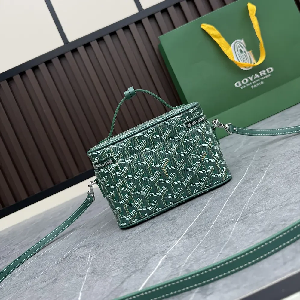 Goyard Muse Mini Vanity for Unisex in Green Goyard Muse Mini Vanity for Unisex in Green