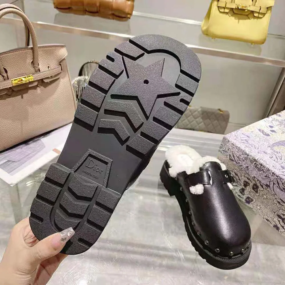 Dior Diorquake Clog Black Calfskin and White Shearling for Women Dior Diorquake Clog Black Calfskin and White Shearling for Women