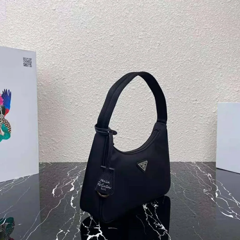 Prada Re-Nylon Re-Edition 2000 Mini-Bag for Women in Black Prada Re-Nylon Re-Edition 2000 Mini-Bag for Women in Black