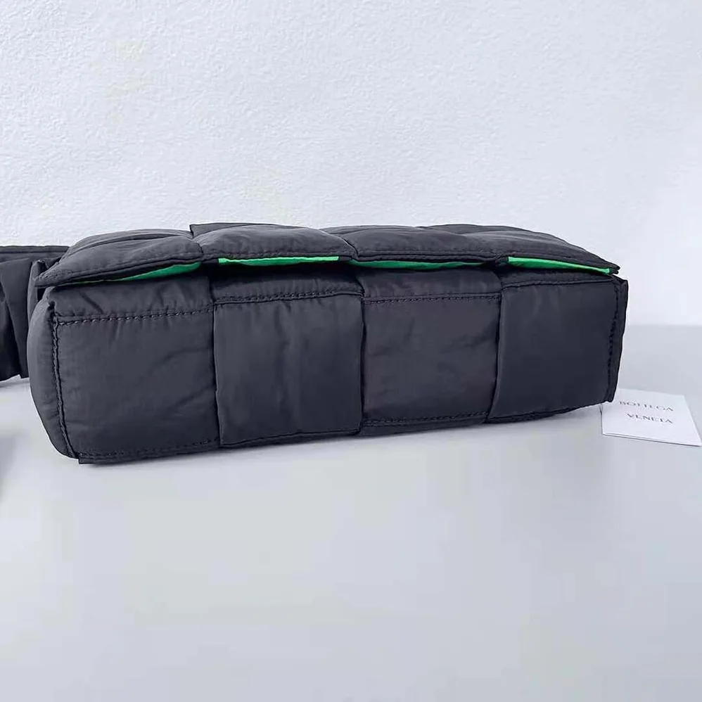 Bottega Veneta Padded Tech Cassette Medium Padded Intreccio Nylon Crossbody Bag for Men in Black Bottega Veneta Padded Tech Cassette Medium Padded Intreccio Nylon Crossbody Bag for Men in Black