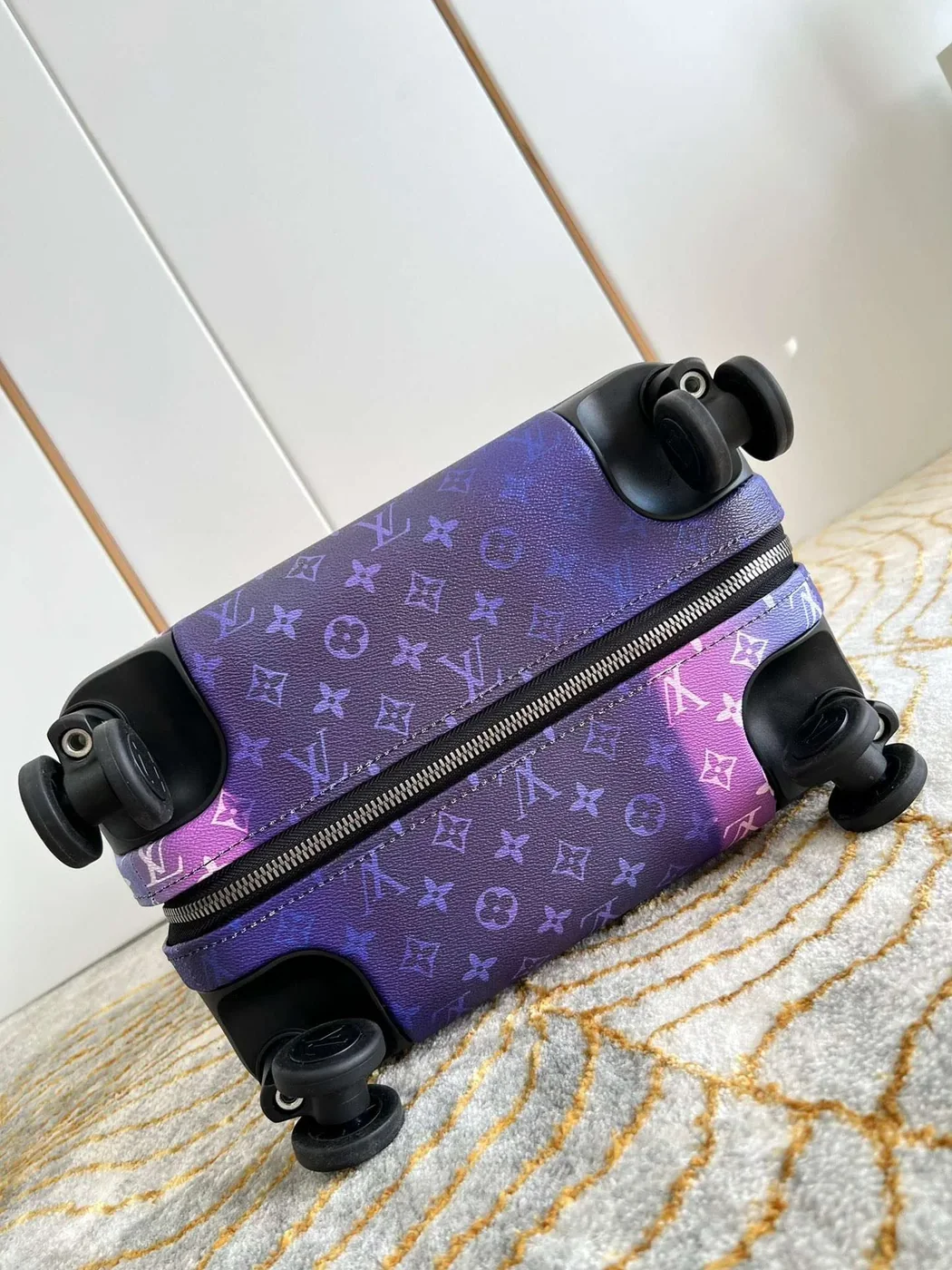 Louis Vuitton Horizon 55 Suitcase in Monogram Black Silver Hardware