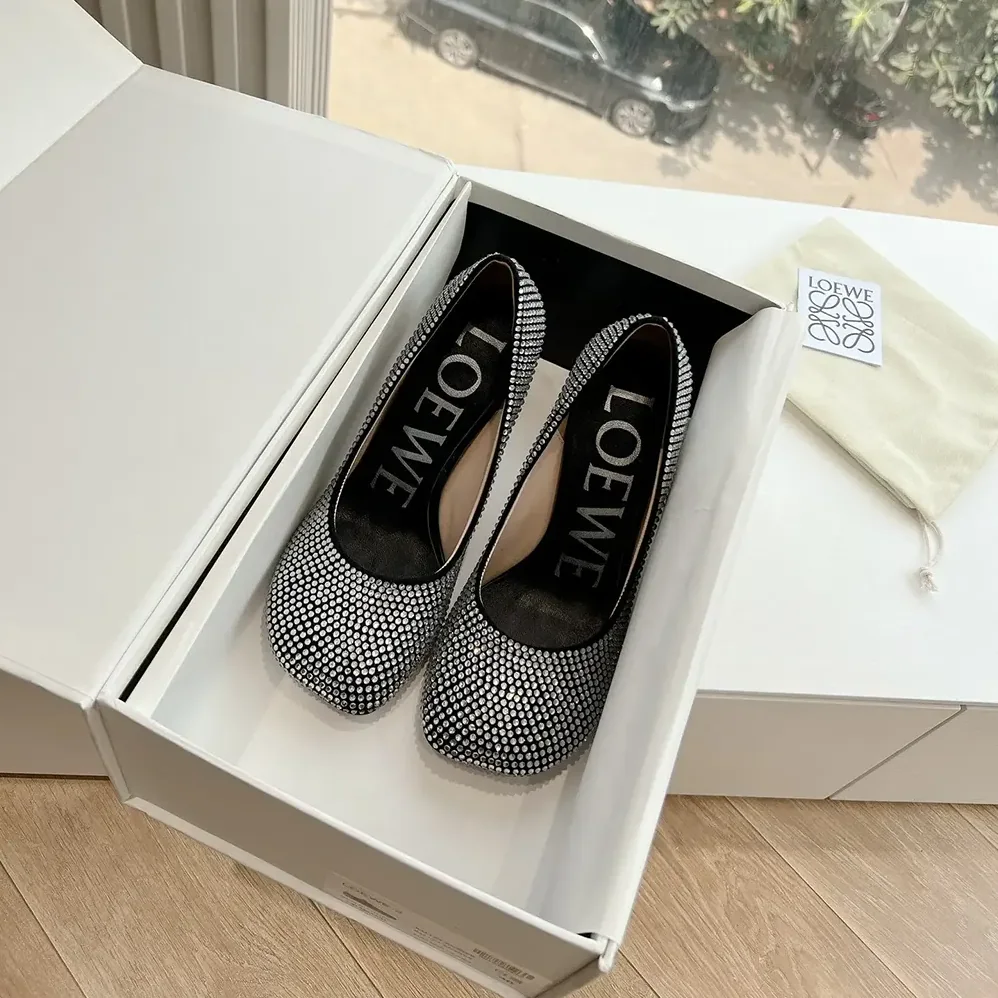 Loewe Toy Pump in Suede and Allover Rhinestones for Women in Black Loewe Toy Pump in Suede and Allover Rhinestones for Women in Black