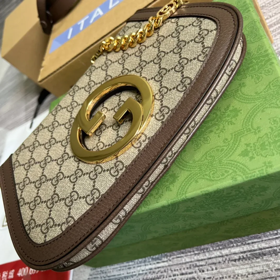 Gucci Blondie Medium Shoulder Bag / Beige/ Ebony GG Supreme Canvas Gold Hardware