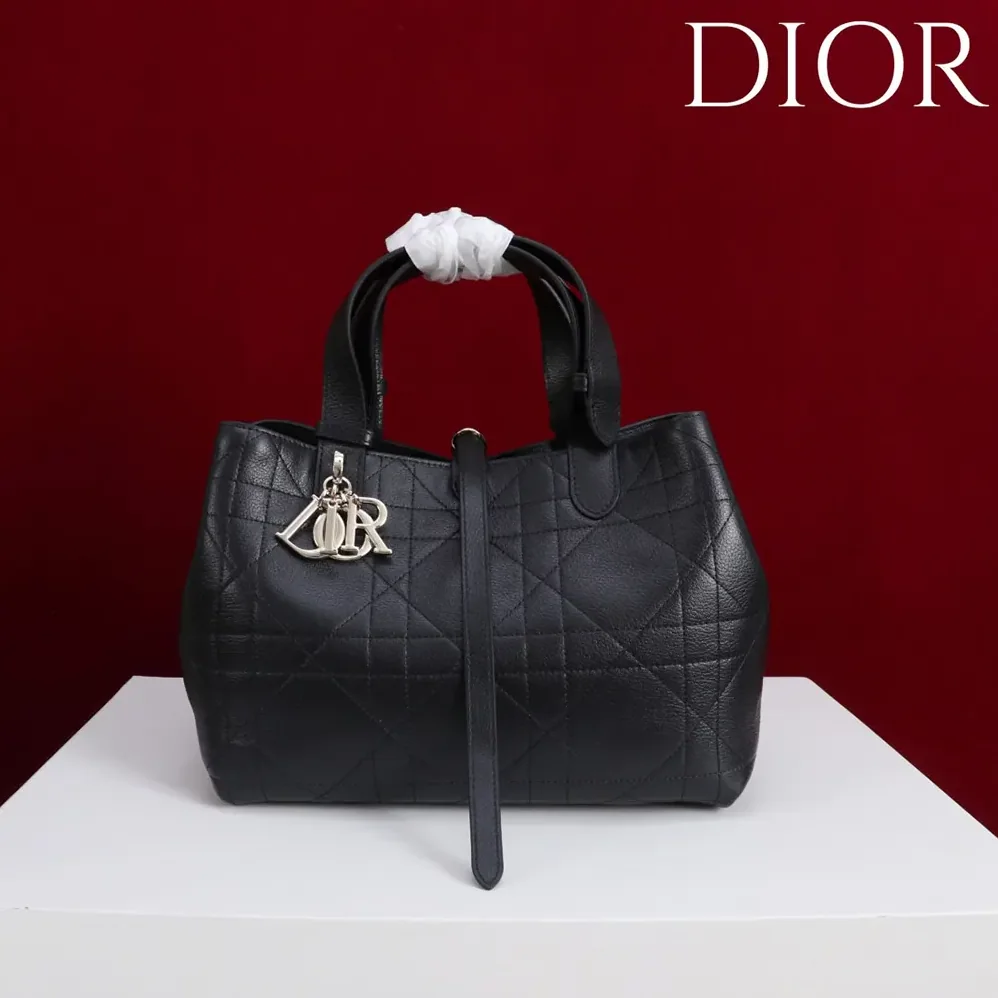 Dior Medium Dior Toujours Bag Black Flat Macrocannage Calfskin for Women