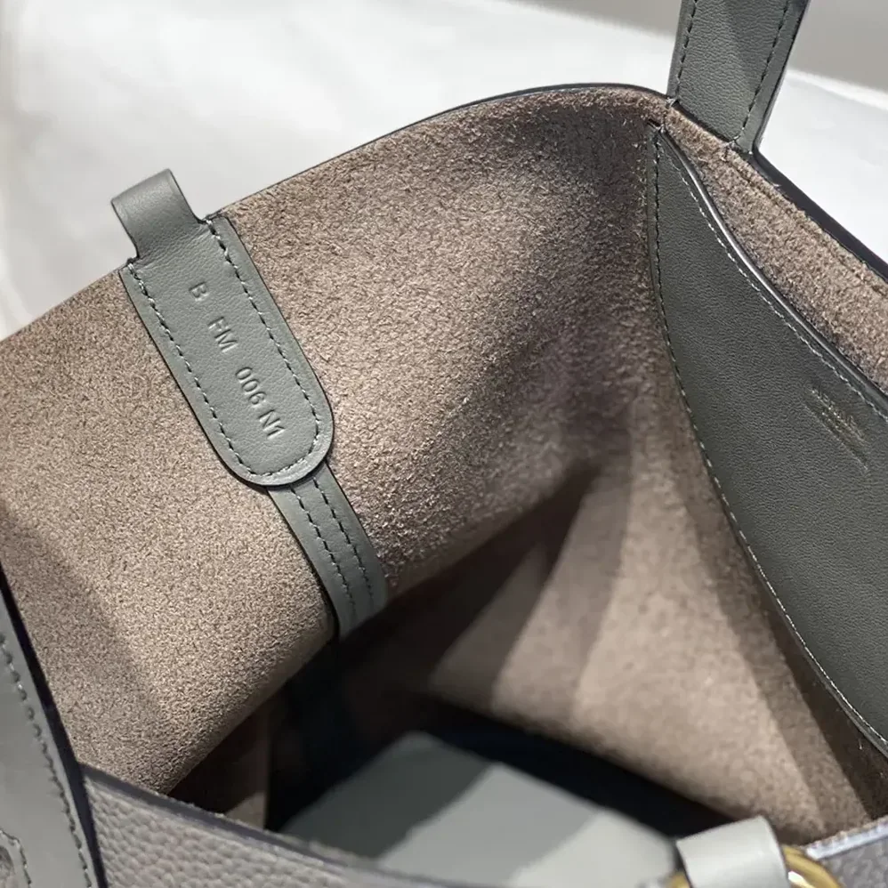 Hermes In the Loop 18 Handbag Clemence Leather for Women in Gray/Gold Hermes In the Loop 18 Handbag Clemence Leather for Women in Gray/Gold