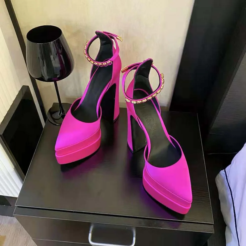 Versace Aevitas Pointy Platform Pumps in 16cm Heel Height for Women in Pink Versace Aevitas Pointy Platform Pumps in 16cm Heel Height for Women in Pink