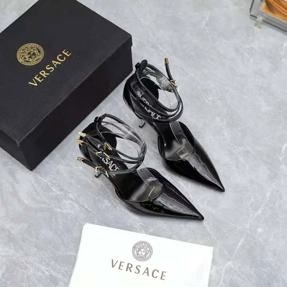 Versace Pin-Point Pumps in Calf Leather for Women in Black Versace Pin-Point Pumps in Calf Leather for Women in Black