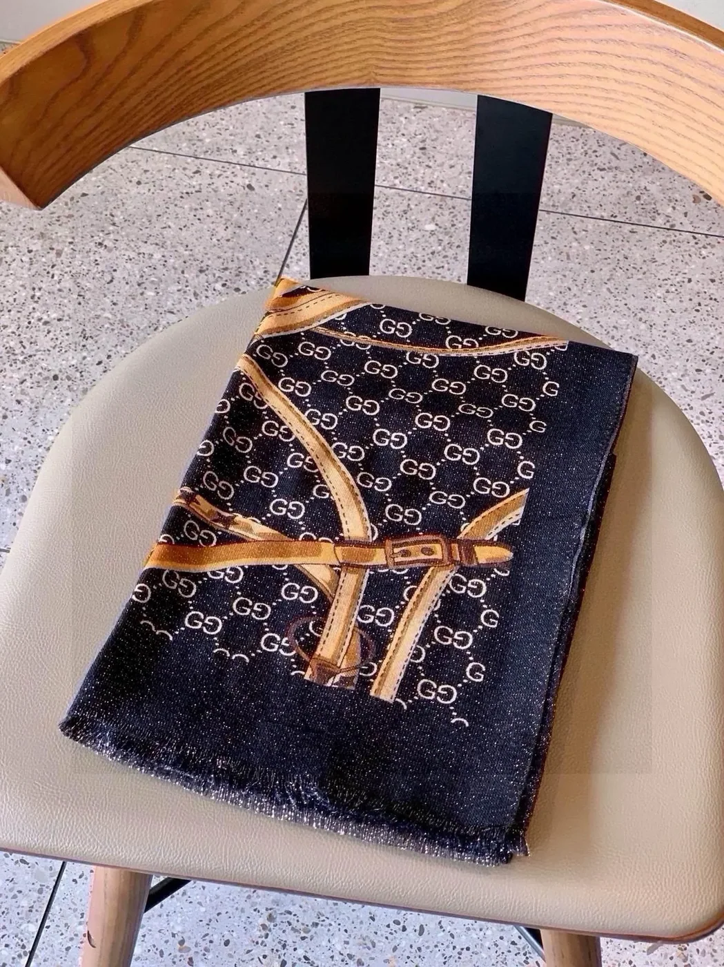 Gucci Silver Thread Ribbon Scarf Black / Gucci Silver Thread Ribbon Scarf Black /