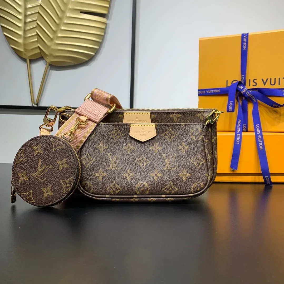 Louis Vuitton Multi Pochette Accessoire Shoulder Bag / Pink Monogram Canvas Gold Hardware Louis Vuitton Multi Pochette Accessoire Shoulder Bag / Pink Monogram Canvas Gold Hardware