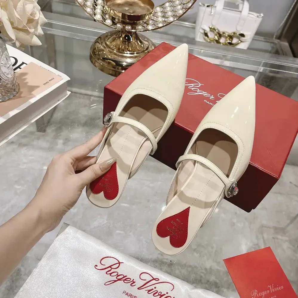 Roger Vivier Mary Jane Virgule Mules in Patent Leather for Women in White Roger Vivier Mary Jane Virgule Mules in Patent Leather for Women in White