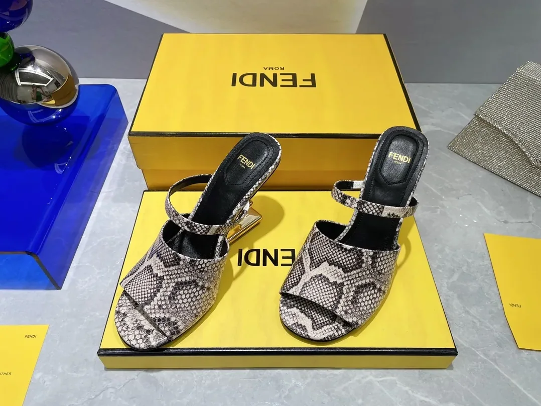 Fendi First Brown Python High-Heeled Sandals 8R8212AAEBF0RR7 Fendi First Brown Python High-Heeled Sandals 8R8212AAEBF0RR7