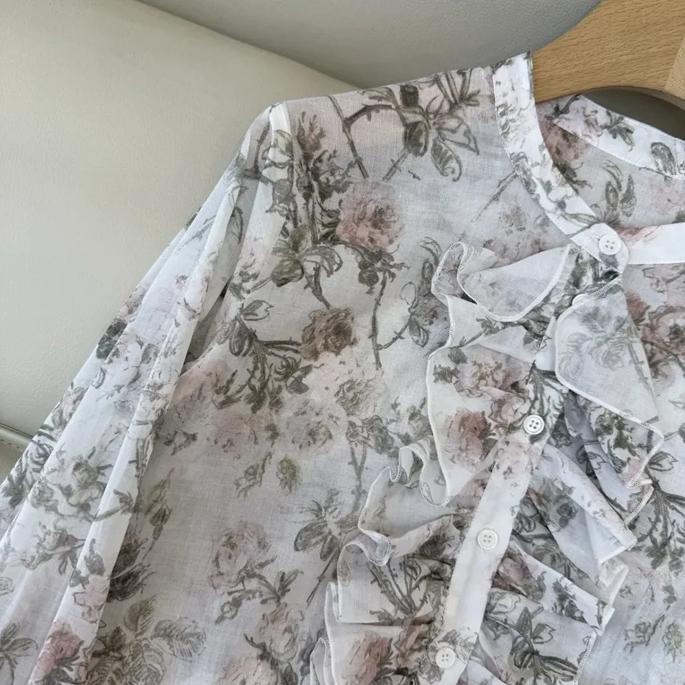 Dior Blouse White Cotton Muslin with Multicolor Rosier de Dior Motif for Women Dior Blouse White Cotton Muslin with Multicolor Rosier de Dior Motif for Women